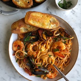 Shrimp & Mussels Linguine